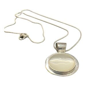 Roman Sterling Silver Moonstone Cabochon Pendant Necklace J17